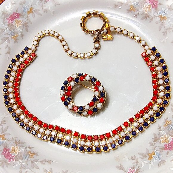 VTG 50s MCM Milk Glass Red Blue Rhinestone Patriotic Brooch Necklace Demi Set - Picture 5 of 5